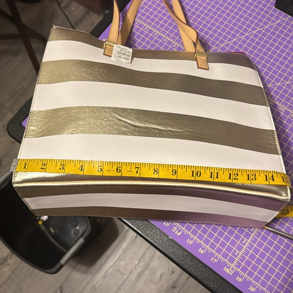 Neiman Marcus Stylish Gold metallic and White Striped Tote Bag - Picture 9 of 11